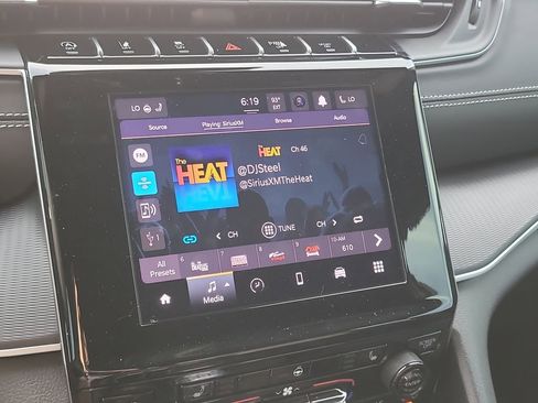 New 2025 Jeep Grand Cherokee Laredo w/ Luxury Tech Group I image 22