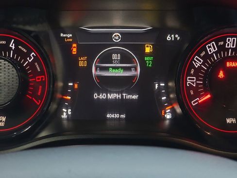 Used 2016 Dodge Challenger R/T w/ Driver Convenience Group image 19