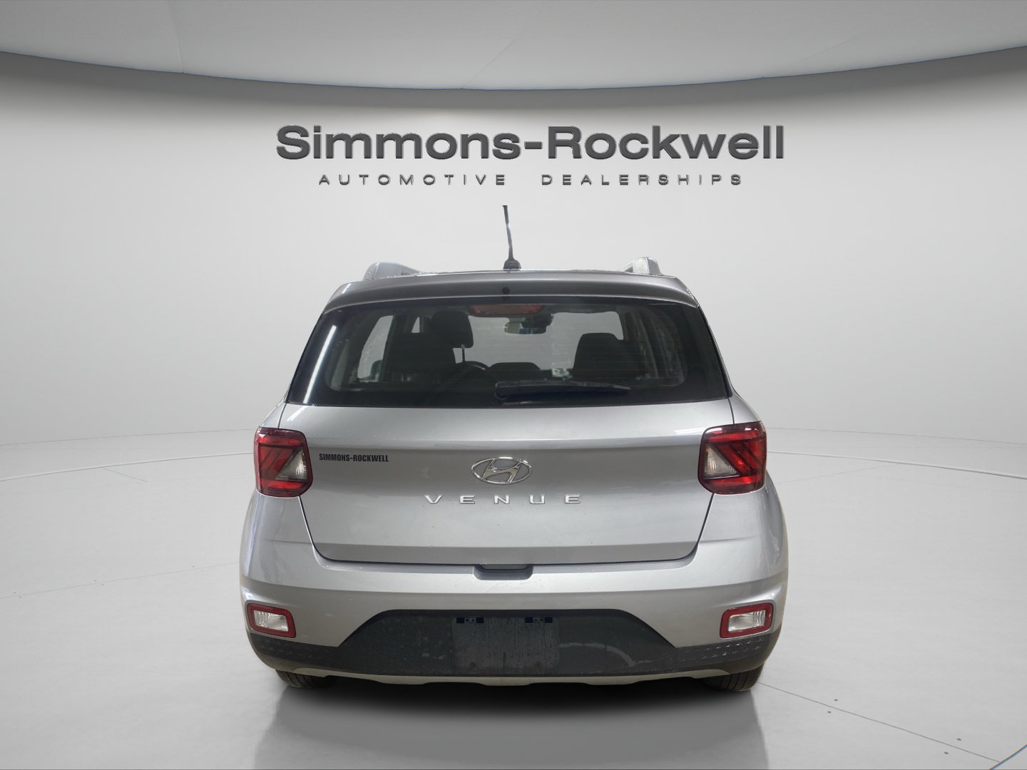 Used 2025 Hyundai Venue SEL FWD image 4