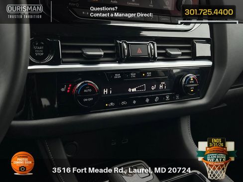 Used 2025 Nissan Pathfinder SV w/ SV Premium Package image 13