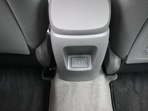 Certified 2025 Hyundai Elantra SEL image 19