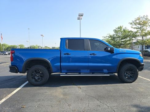 Used 2023 Chevrolet Silverado 1500 ZR2 w/ Technology Package AWD/4WD image 8