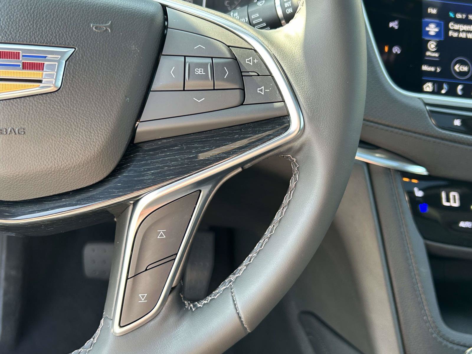Certified 2025 Cadillac XT5 Premium Luxury w/ Technology Package FWD image 25
