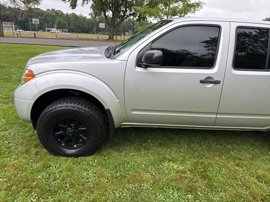 Used 2012 Nissan Frontier SV w/ SV Premium Utility Pkg AWD/4WD image 31
