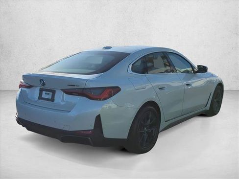 New 2026 BMW i4 eDrive40 RWD image 2