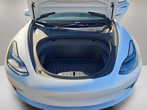 Used 2023 Tesla Model 3 Standard Range image 26