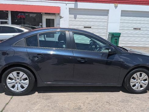 Used 2014 Chevrolet Cruze LS FWD image 4