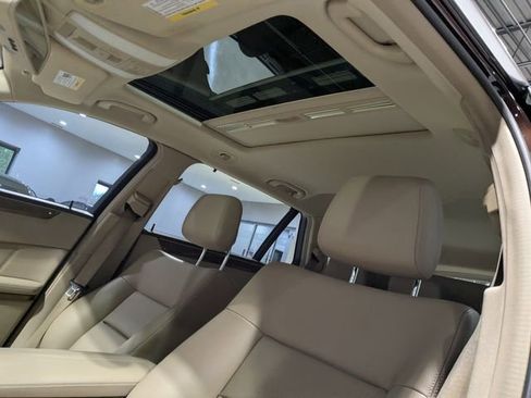 Used 2011 Mercedes-Benz E 350 4MATIC Wagon image 26