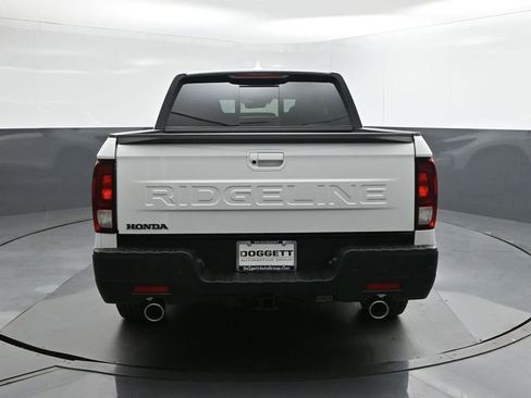 New 2026 Honda Ridgeline Black Edition image 8