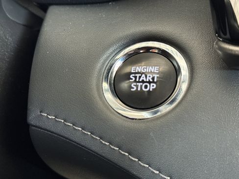 Used 2023 Toyota Highlander LE image 22