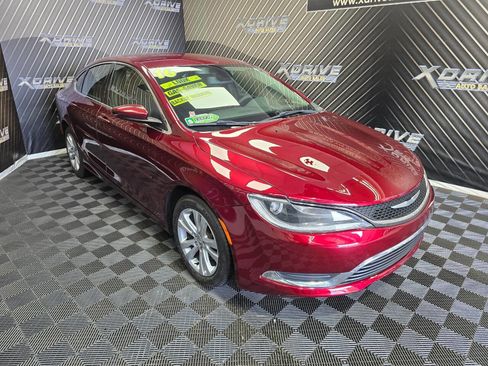 Used 2016 Chrysler 200 Limited image 7