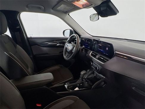 Used 2024 Chevrolet TrailBlazer LS image 10