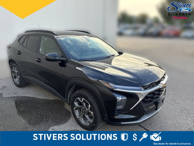 Used 2024 Chevrolet Trax LT w/ Driver Confidence Package FWD image 3