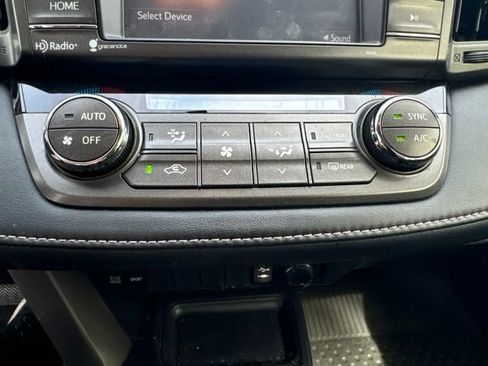 Used 2015 Toyota RAV4 XLE AWD/4WD image 14