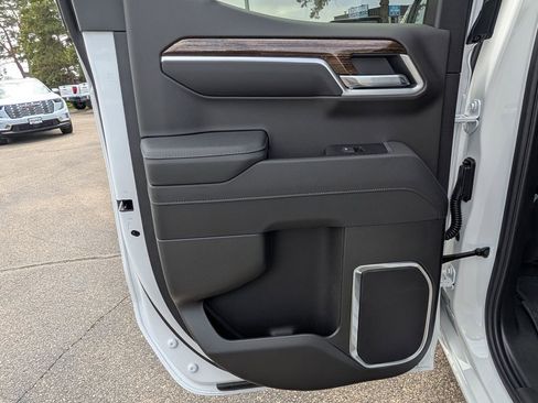 New 2026 GMC Sierra 1500 SLE AWD/4WD image 30