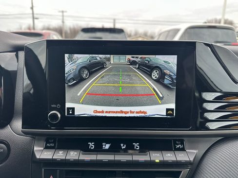 Used 2025 Toyota Camry SE image 24