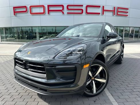 Used 2026 Porsche Macan AWD/4WD image 1