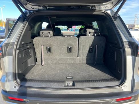 Certified 2025 Chevrolet Traverse LT image 17