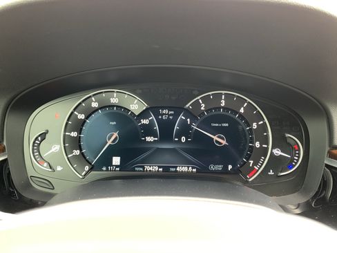 Used 2019 BMW 530i w/ M Sport Package image 21