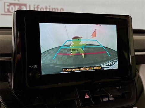 Certified 2024 Toyota Corolla Cross LE image 6