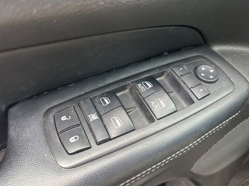 Used 2017 Jeep Grand Cherokee Limited w/ Luxury Group II image 16