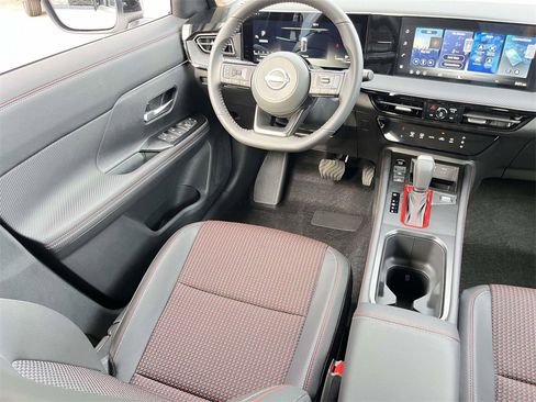 New 2026 Nissan Kicks SR w/ Cold Weather Package image 27