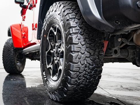 Used 2021 Jeep Wrangler Unlimited Rubicon 4xe w/ Steel Bumper Group image 39