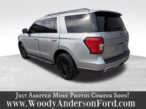 Used 2024 Ford Expedition XLT RWD image 5