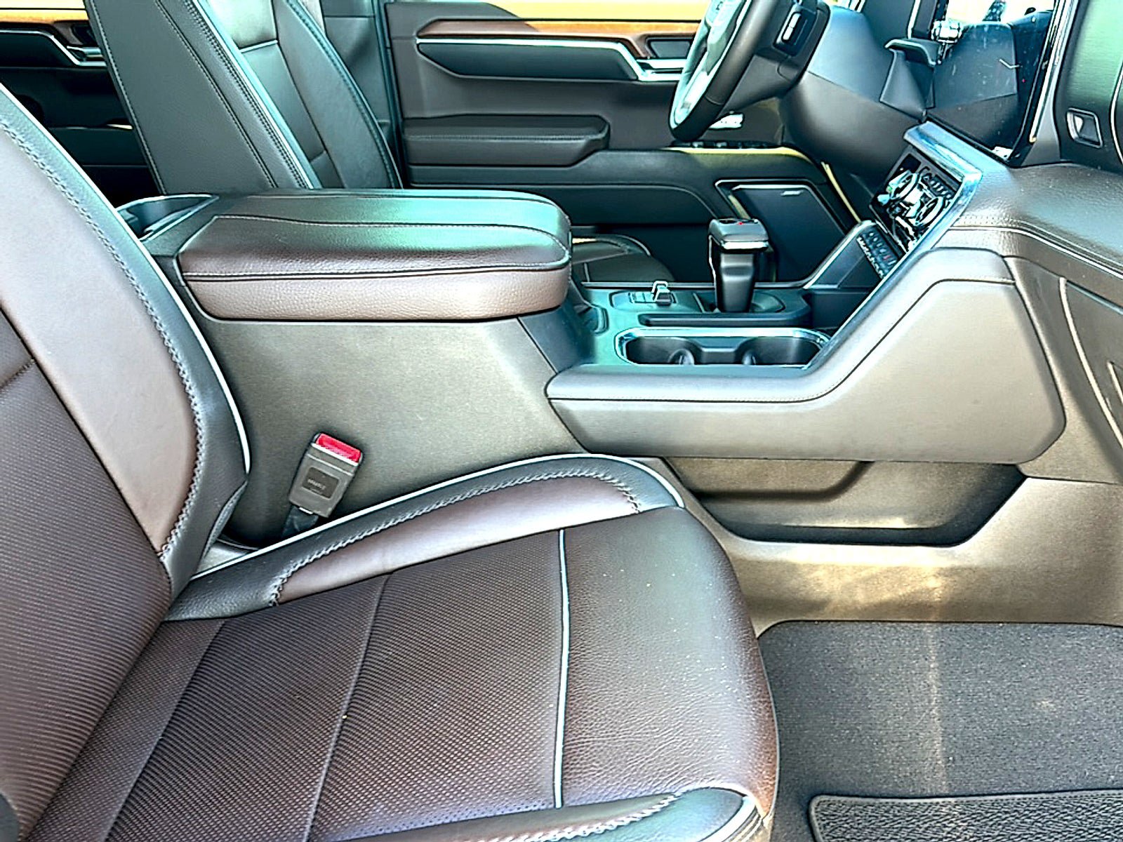 Used 2023 GMC Sierra 1500 Denali w/ Denali Reserve Package AWD/4WD image 26