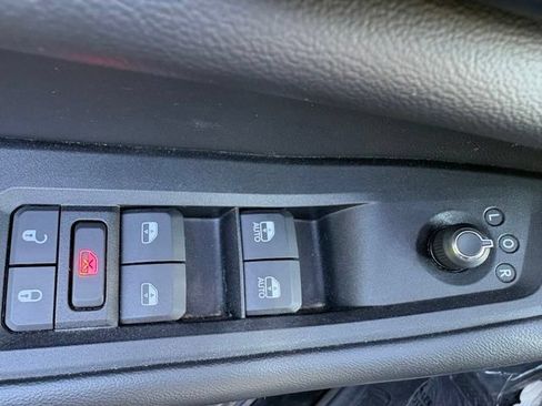 Used 2023 Jeep Grand Cherokee L Laredo AWD/4WD image 23