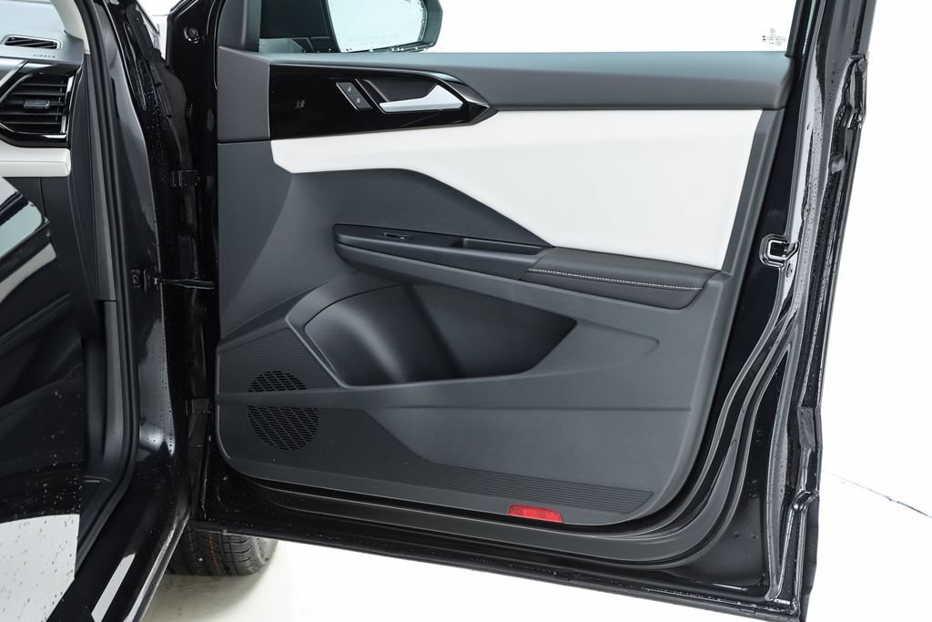 New 2026 Volkswagen Taos S FWD image 31