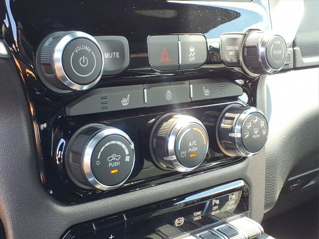 New 2026 RAM 2500 Big Horn AWD/4WD image 6