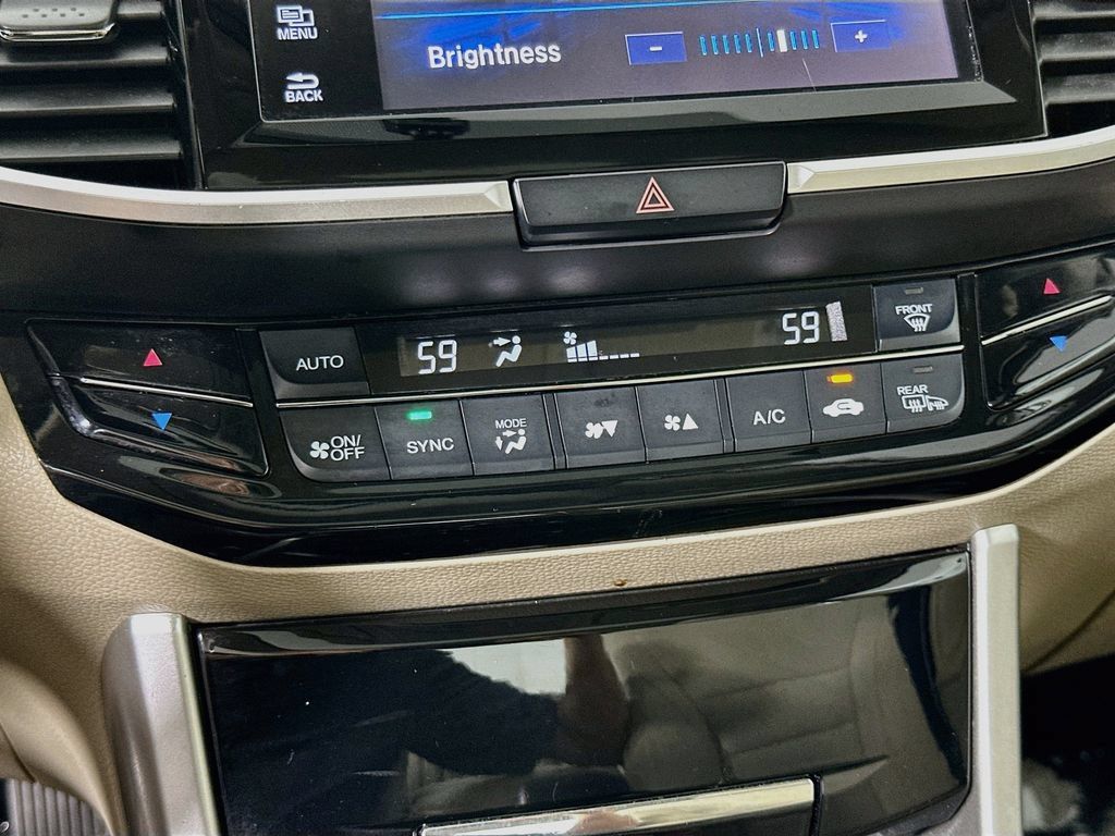 Used 2016 Honda Accord EX image 18