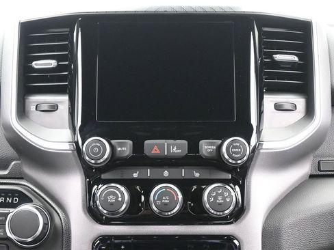 New 2026 RAM 1500 4x4 Crew Cab image 26