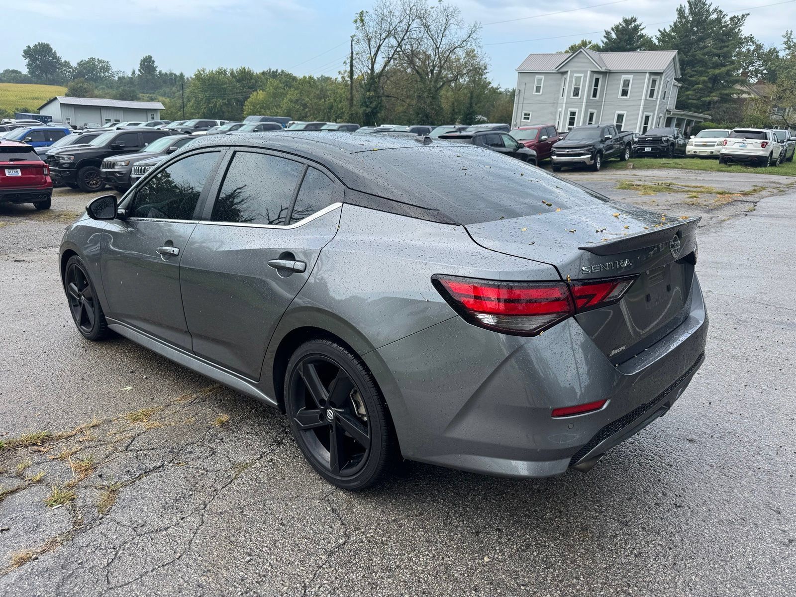 Used 2023 Nissan Sentra SR w/ Trunk Package FWD image 4
