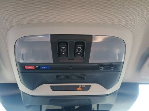 Certified 2024 Subaru Crosstrek 2.5i Limited w/ Crosstrek Mirror Package image 32