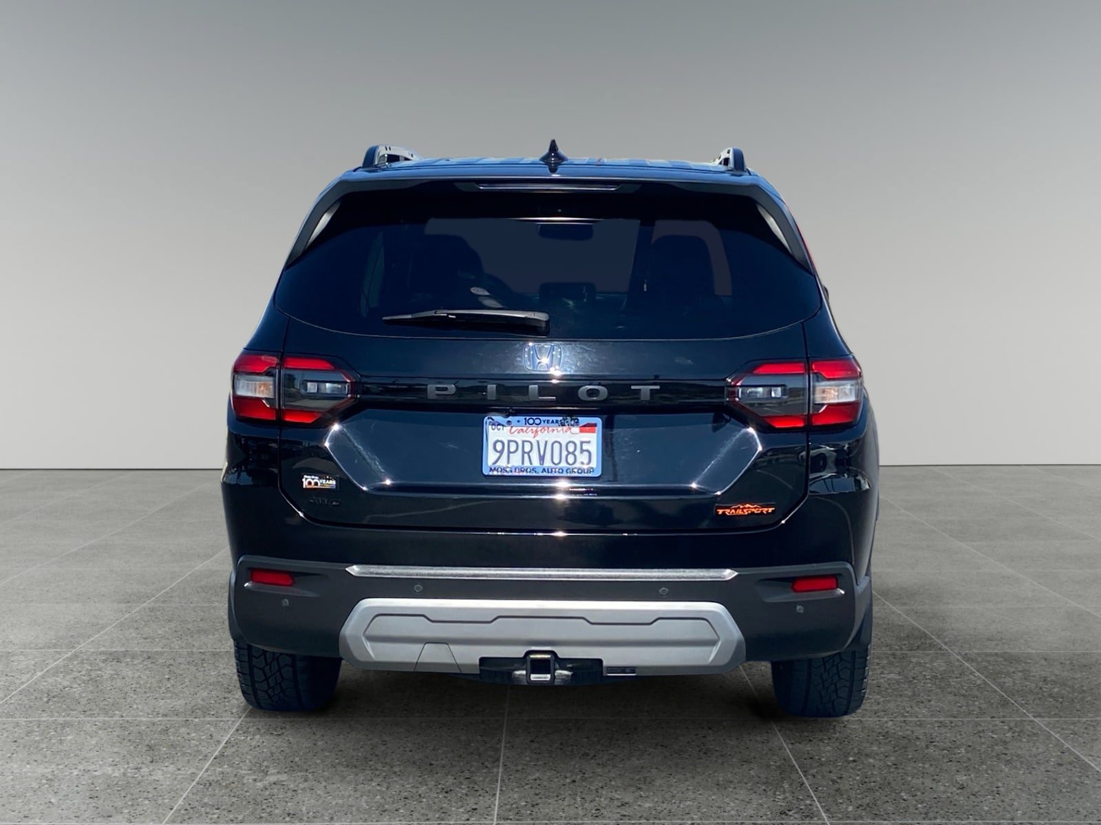 Used 2025 Honda Pilot TrailSport image 4