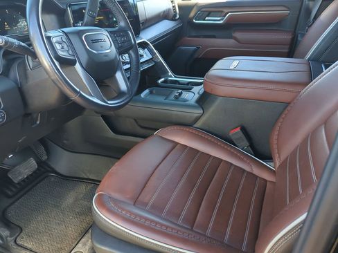 Used 2024 GMC Sierra 3500 Denali Ultimate image 10