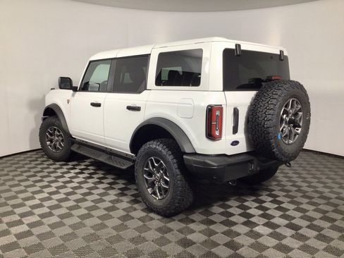 New 2025 Ford Bronco Badlands image 10