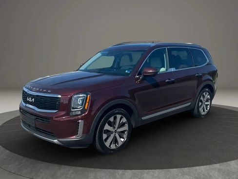 Used 2022 Kia Telluride S AWD/4WD image 2