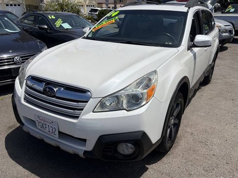 Used 2014 Subaru Outback 2.5i Limited AWD/4WD image 2