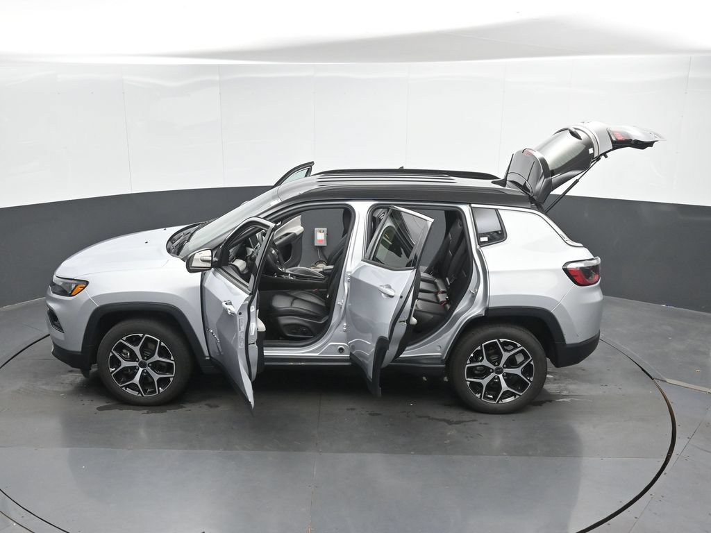 Used 2025 Jeep Compass Limited AWD/4WD image 51