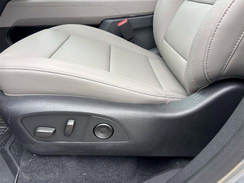 New 2025 GMC Acadia Elevation w/ Elevation Premium Package image 11