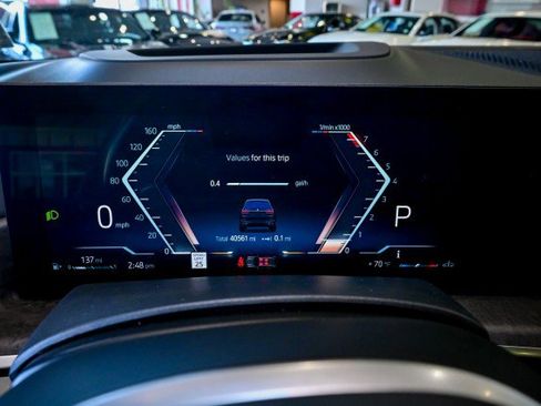 Used 2023 BMW X7 xDrive40i w/ Executive Package image 34