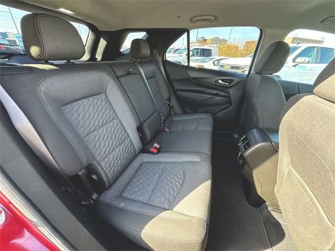 Used 2021 Chevrolet Equinox LT image 25