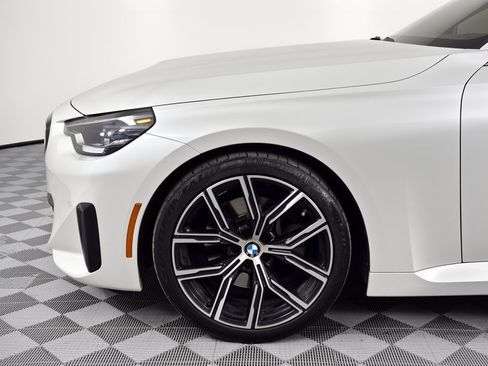 Used 2024 BMW 230i Coupe w/ Convenience Package RWD image 13