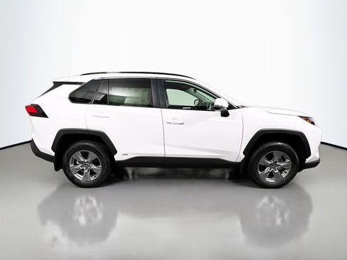 Used 2025 Toyota RAV4 LE image 3