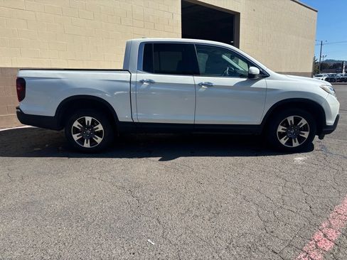 Used 2017 Honda Ridgeline RTL-E image 3