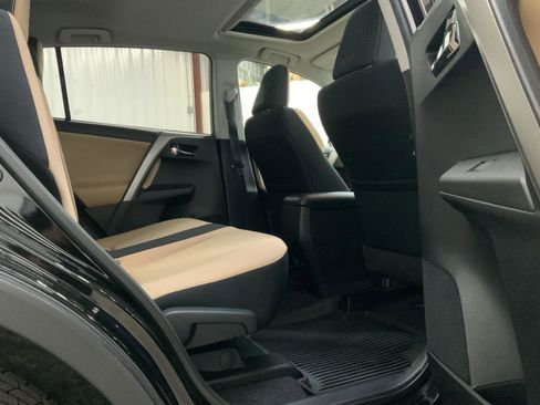 Used 2016 Toyota RAV4 XLE FWD image 28