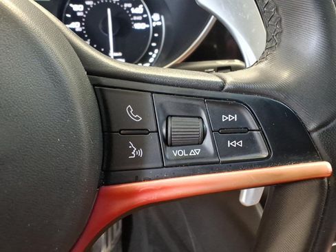 Used 2018 Alfa Romeo Giulia Ti AWD w/ TI 19 SPORT PACKAGE w/ Quick Order Package 22S Sport image 12